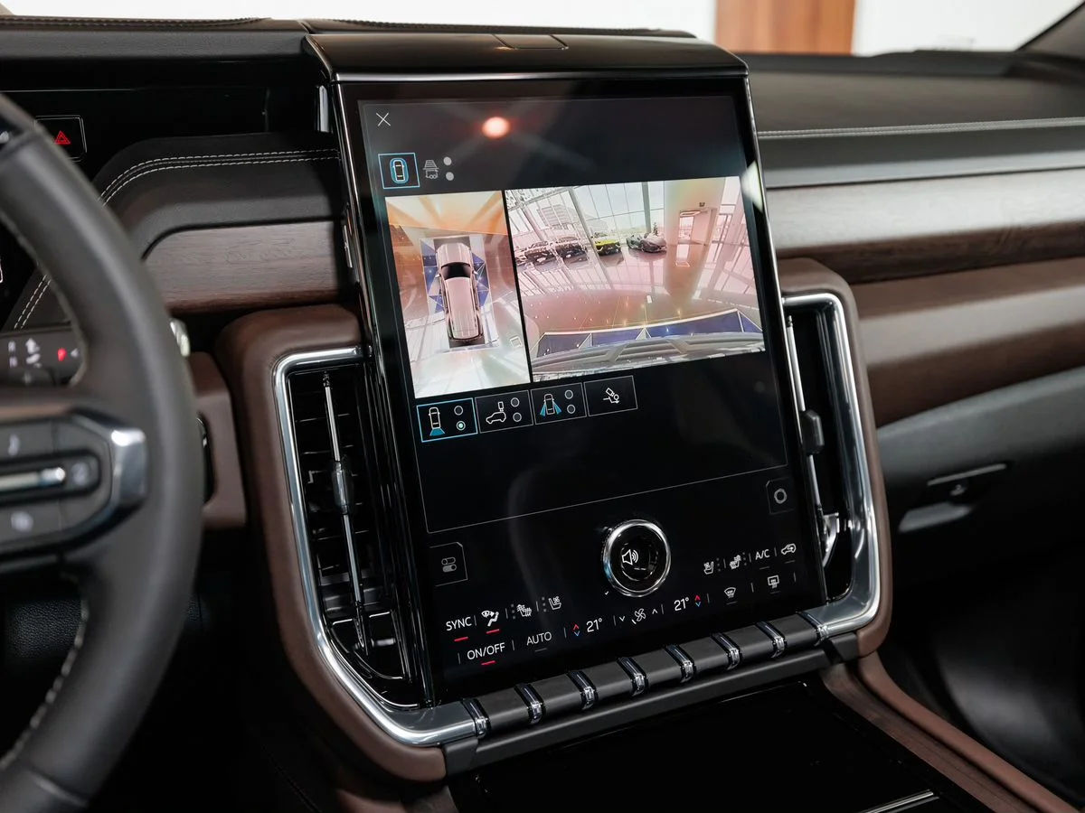 GMC Yukon — фото 14