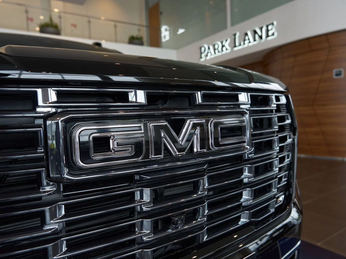 GMC Yukon — фото 5